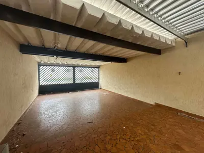 Casa - Sobrado com 3 quartos (sendo 1 suite(s)) a 100,00 metros praia.