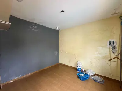 Casa - Sobrado com 3 quartos (sendo 1 suite(s)) a 100,00 metros praia.