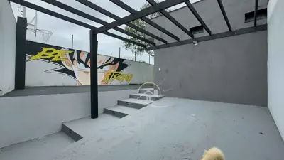 Casa - Térrea com 2 quartos (sendo 1 suite(s)) a 800,00 metros praia.