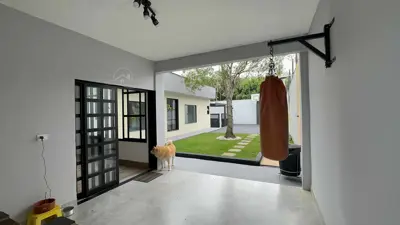 Casa - Térrea com 2 quartos (sendo 1 suite(s)) a 800,00 metros praia.