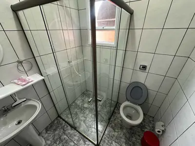 Casa - Mezanino com 3 quartos (sendo 1 suite(s)) a 600,00 metros praia.