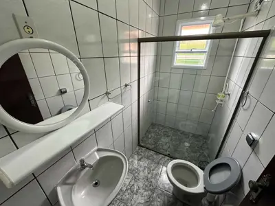 Casa - Mezanino com 3 quartos (sendo 1 suite(s)) a 600,00 metros praia.