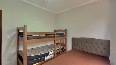 Casa - Térrea com piscina com 4 quartos (sendo 2 suite(s)) a 500,00 metros praia.