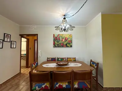 Apartamento - Amplo com 3 quartos (sendo 1 suite(s)) a 0,00 metros praia.