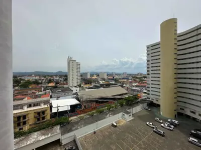 Apartamento - Amplo com 3 quartos (sendo 1 suite(s)) a 0,00 metros praia.