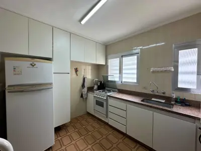 Apartamento - Amplo com 3 quartos (sendo 1 suite(s)) a 0,00 metros praia.