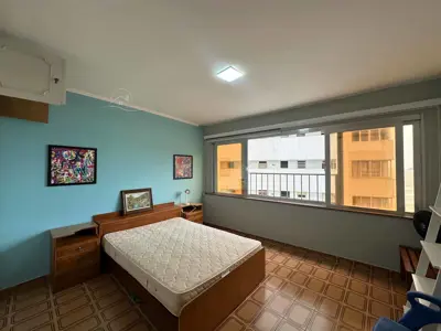 Apartamento - Amplo com 3 quartos (sendo 1 suite(s)) a 0,00 metros praia.