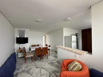 Apartamento - Alto com 2 quartos (sendo 2 suite(s)) a 0,00 metros praia.