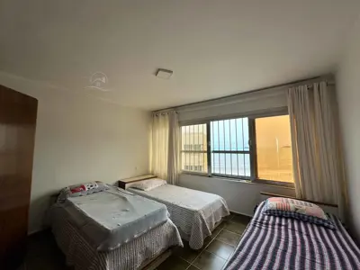 Apartamento - Alto com 2 quartos (sendo 2 suite(s)) a 0,00 metros praia.