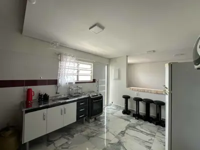 Apartamento - Alto com 2 quartos (sendo 2 suite(s)) a 0,00 metros praia.