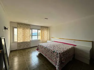 Apartamento - Alto com 2 quartos (sendo 2 suite(s)) a 0,00 metros praia.
