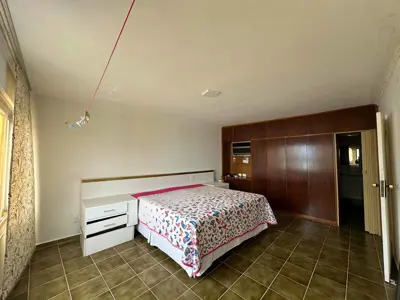 Apartamento - Alto com 2 quartos (sendo 2 suite(s)) a 0,00 metros praia.
