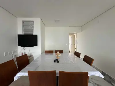 Apartamento - Alto com 2 quartos (sendo 2 suite(s)) a 0,00 metros praia.