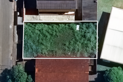 Terreno - Amplo com  quartos  a 800,00 metros praia.