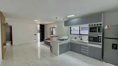 Casa - Térrea com piscina com 3 quartos (sendo 3 suite(s)) a 3000,00 metros praia.