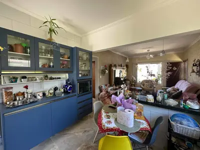 Casa - Térrea com 2 quartos (sendo 1 suite(s)) a 1300,00 metros praia.