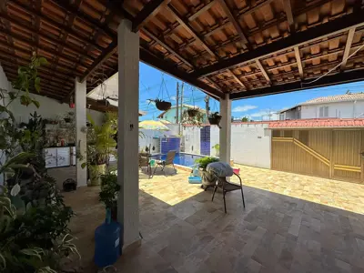 Casa - Térrea com 2 quartos (sendo 1 suite(s)) a 1300,00 metros praia.