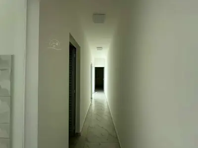 Casa - Térrea com 2 quartos (sendo 1 suite(s)) a 1000,00 metros praia.