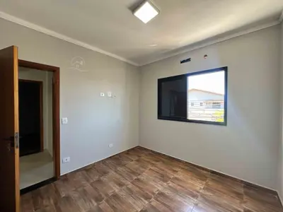 Apartamento - Cobertura com 2 quartos  a 900,00 metros praia.