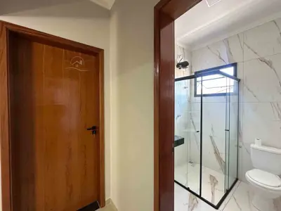 Apartamento - Cobertura com 2 quartos  a 900,00 metros praia.