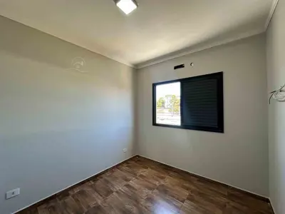 Apartamento - Cobertura com 2 quartos  a 900,00 metros praia.