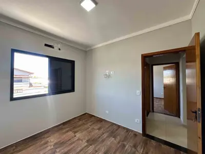 Apartamento - Cobertura com 2 quartos  a 900,00 metros praia.