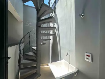 Apartamento - Cobertura com 2 quartos  a 900,00 metros praia.