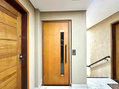 Apartamento - Duplex com 1 quartos (sendo 1 suite(s)) a 700,00 metros praia.