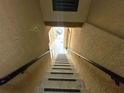 Apartamento - Duplex com 1 quartos (sendo 1 suite(s)) a 700,00 metros praia.