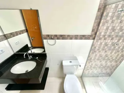 Apartamento - Duplex com 1 quartos (sendo 1 suite(s)) a 700,00 metros praia.