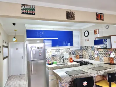 Apartamento - Alto com 1 quartos  a 10,00 metros praia.