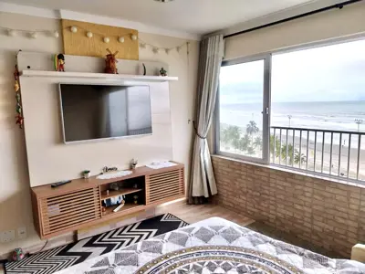Apartamento - Alto com 1 quartos  a 10,00 metros praia.