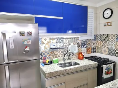 Apartamento - Alto com 1 quartos  a 10,00 metros praia.