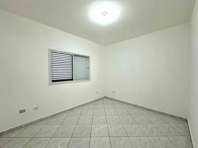 Casa - Térrea com 2 quartos (sendo 1 suite(s)) a 1600,00 metros praia.