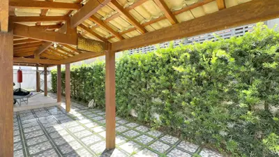 Casa - Térrea com 6 quartos (sendo 6 suite(s)) a 3000,00 metros praia.