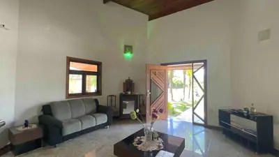 Casa - Térrea com 6 quartos (sendo 6 suite(s)) a 3000,00 metros praia.