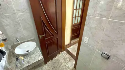 Casa - Térrea com 6 quartos (sendo 6 suite(s)) a 3000,00 metros praia.