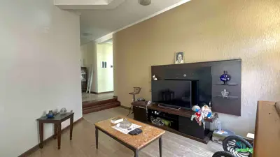 Casa - Térrea com 6 quartos (sendo 6 suite(s)) a 3000,00 metros praia.