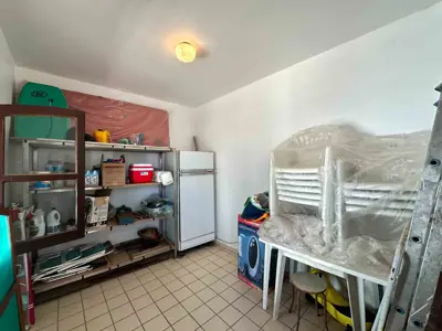 Casa - Térrea com 4 quartos (sendo 1 suite(s)) a 30,00 metros praia.