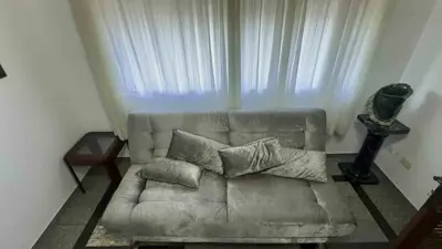 Casa - Sobrado com 7 quartos (sendo 2 suite(s)) a 3000,00 metros praia.