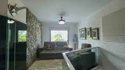 Casa - Sobrado com 7 quartos (sendo 2 suite(s)) a 3000,00 metros praia.