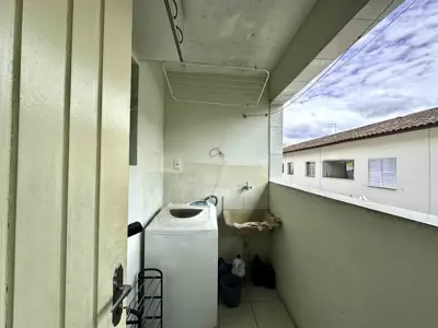 Apartamento - Amplo com 2 quartos  a 3500,00 metros praia.