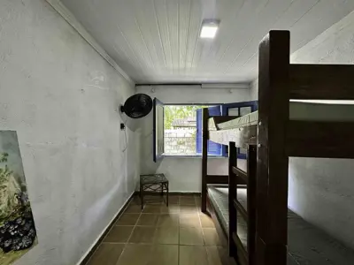 Chácara - Rural com  quartos  a 5000,00 metros praia.