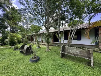 Chácara - Rural com  quartos  a 5000,00 metros praia.