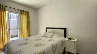 Casa - Térrea com 4 quartos (sendo 2 suite(s)) a 2000,00 metros praia.