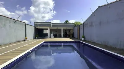 Casa - Térrea com 4 quartos (sendo 2 suite(s)) a 2000,00 metros praia.