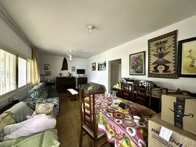 Casa - Sobrado com 4 quartos (sendo 1 suite(s)) a 100,00 metros praia.