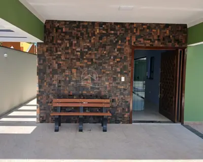 Casa - Térrea com 4 quartos (sendo 1 suite(s)) a 950,00 metros praia.