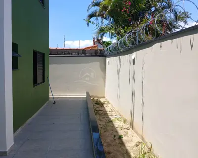 Casa - Térrea com 4 quartos (sendo 1 suite(s)) a 950,00 metros praia.