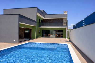 Casa - Térrea com 4 quartos (sendo 1 suite(s)) a 950,00 metros praia.